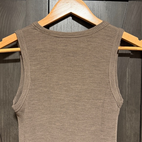 Woolx Raegan Ribbed Tank Top Taupe - Picture 5 of 5